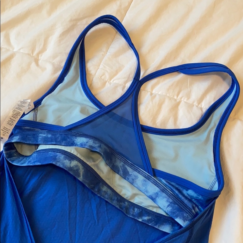 Open Back Built In Bra Lululemon Tank - Picture 3 of 6